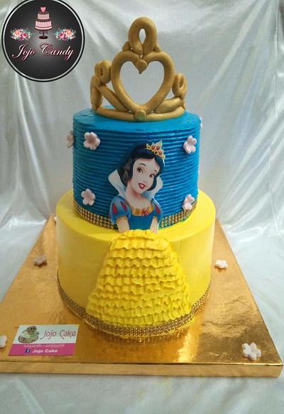 Snow white cake  - Cake by Jojo