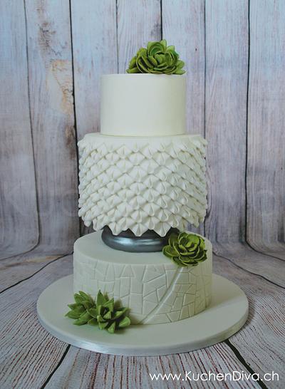 Modern Wedding Cake - Cake by KuchenDiva