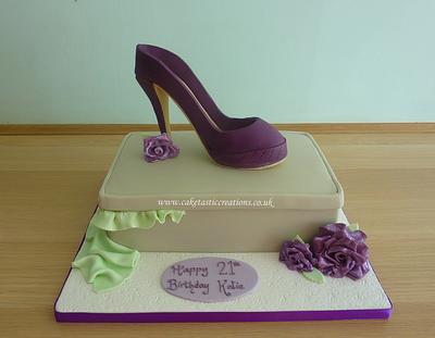 Stiletto & Shoe Box Cake - Cake by Caketastic Creations