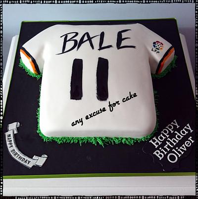 Gareth Bale shirt - Cake by Any Excuse for Cake