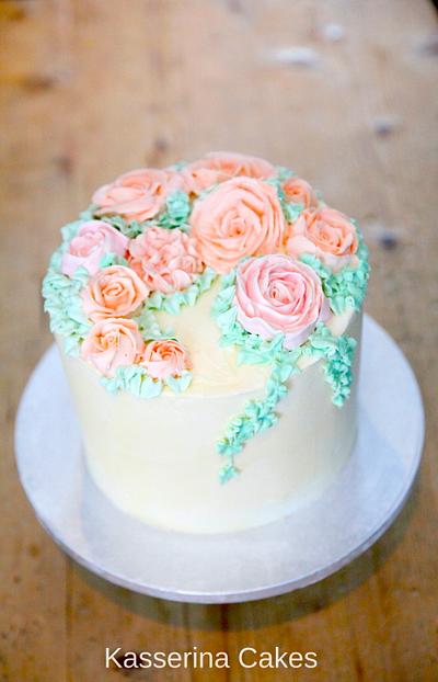 Buttercream roses - Cake by Kasserina Cakes
