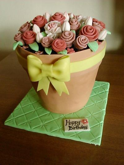 Flower Pot  - Cake by Rebecca Jane Sugar Art