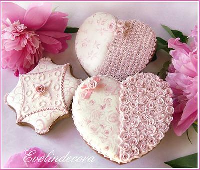 Romantic cookies 💗 - Cake by Evelindecora