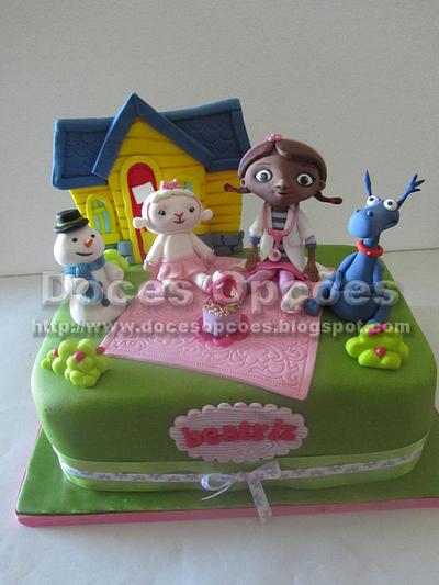 Doc McStuffins cake - Cake by DocesOpcoes