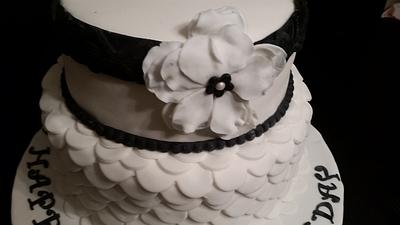 Black and white  - Cake by JACKIE