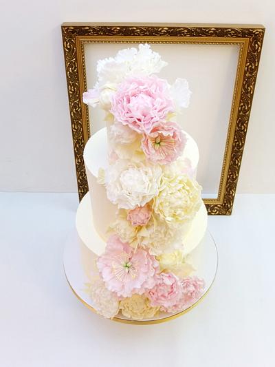 Wedding cake with peony - Cake by SWEET architect