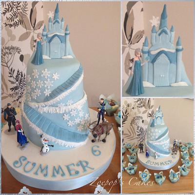 Frozen Castle - Cake by Zoepop