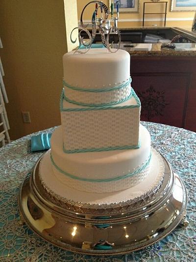 My Cousins Wedding Cake! - Cake by YummyTreatsbyYane