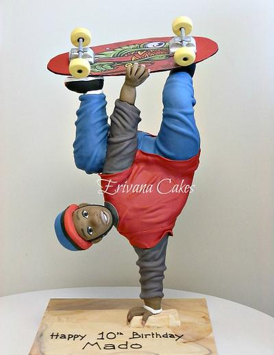 Gravity Defying Structure, Skateboarder cake - Cake by erivana