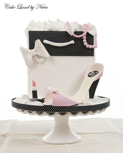 Hand bag and high heel shoe cake - Cake by Nivia