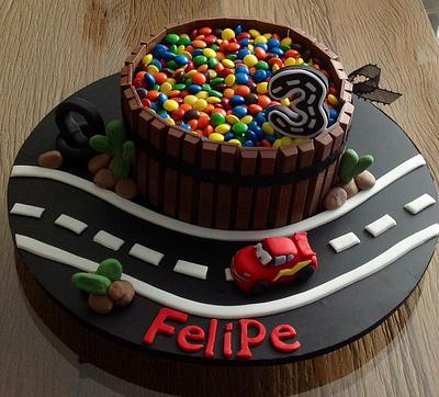 Kit kat and cars Cake - Cake by Cláudia Oliveira