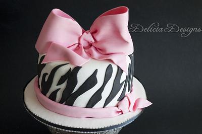 Diva Cake - Cake by Delicia Designs