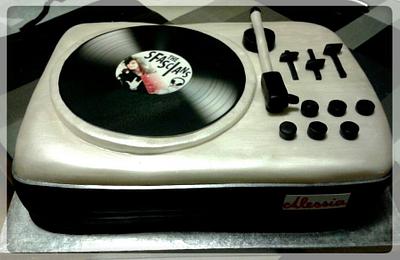 "Record Player" Cake - Cake by Maura Mangialardo