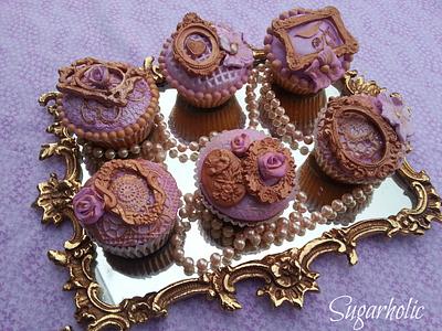 Vintage framed cupcakes  - Cake by Sugarholic