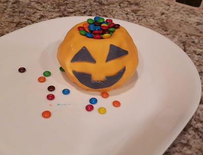Mini Pumpkin - Cake by TheUnicornHorn