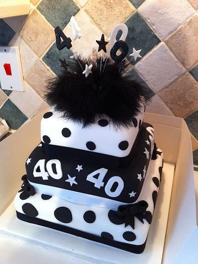 Black and white - Cake by Helen Geraghty