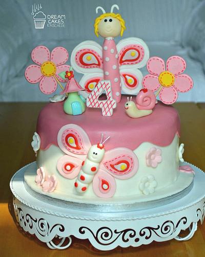 Butterfly fondant cake  - Cake by Dream Cakes Enschede