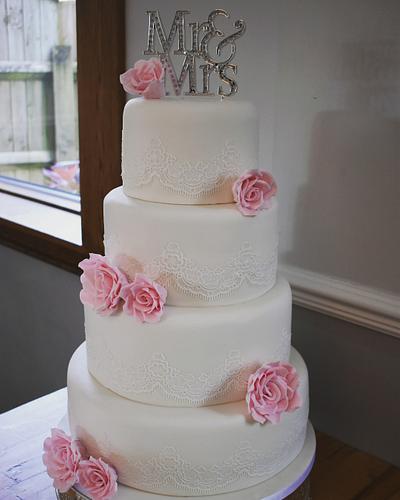 ELEGANT LACE WEDDING CAKE - Cake by JojosCupcakeMadness