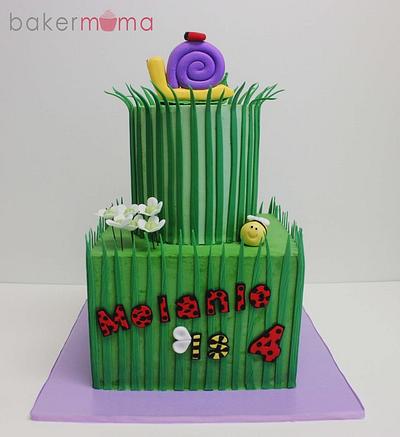 Grass & bugs - Cake by Bakermama