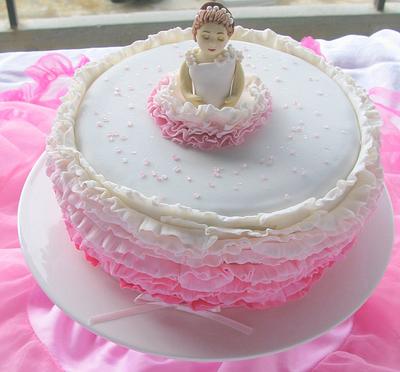 Ballerina Loves Frills!! - Cake by Sugar&Spice by NA