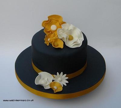 Navy & Gold Cake - Cake by welcometreats