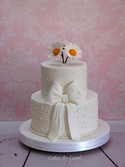 Daisies & Lace - Cake by Carol