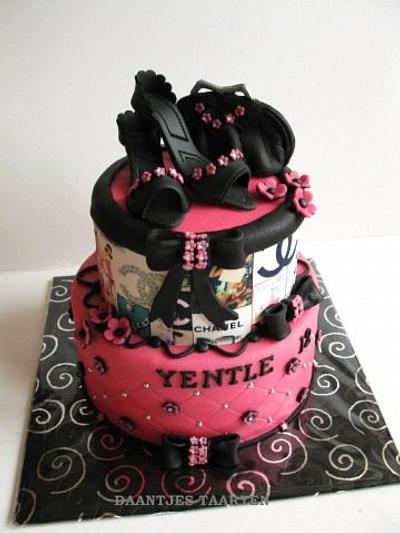 Chanel cake - Cake by Daantje