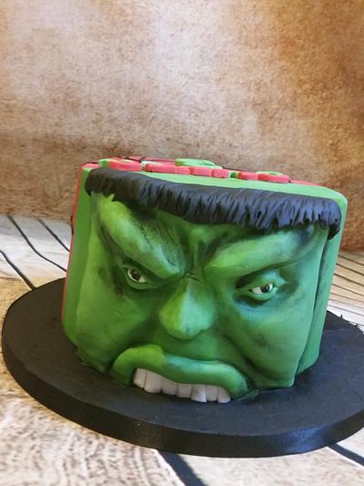 Hulk & spidey - Cake by Love it cakes