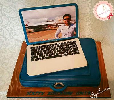 Laptop Cake/macbook pro cake - Cake by LegendaryCakes