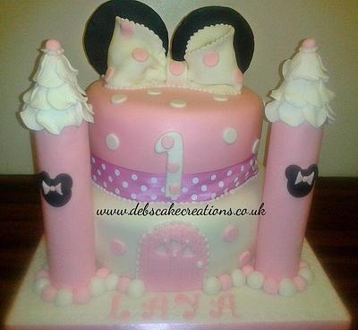 Minnie mouse castle - Cake by debscakecreations