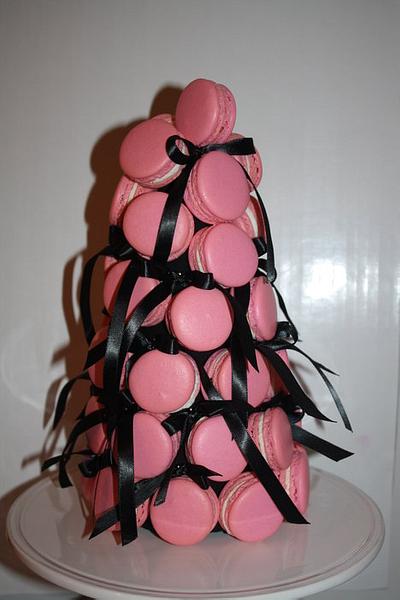 Macaron tower - Cake by Jennifer