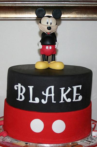 Mickey Mouse - Cake by Michelle Amore Cakes