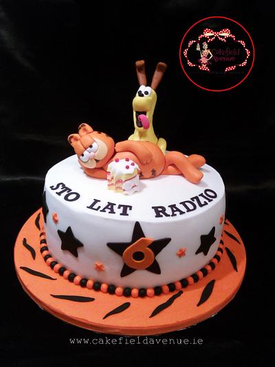 Garfield and Odie Cake - Cake by Agatha Rogowska ( Cakefield Avenue)