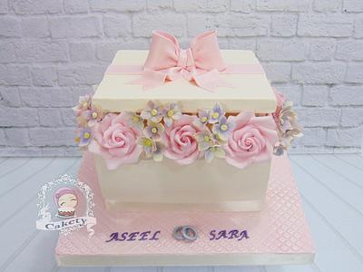 Box of roses Cake  - Cake by Cakety 