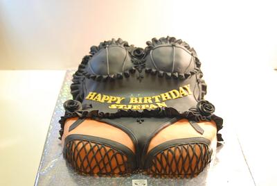 sexy birthdaycake - Cake by Aurelia'sTartArt