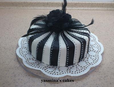 black & white - Cake by yasmine kharrat