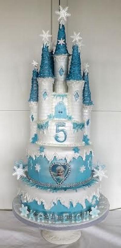 My first 'Frozen Castle' Cake! x - Cake by Storyteller Cakes