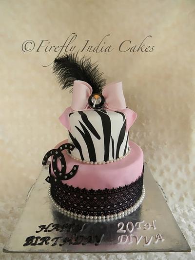 Lace, Feathers & Pearls. - Cake by Firefly India by Pavani Kaur