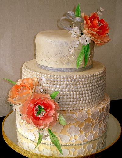 An elegant wedding cake  - Cake by Laly Mookken's Cakes