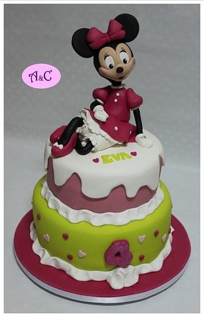 Pink Minnie - Cake by Com Amor & Carinho