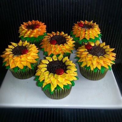 Sunflowers - Cake by Katrina's Cupn Cakes