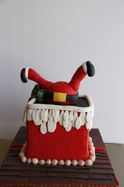 Santa in the Chimney - Cake by The Sugarstudios