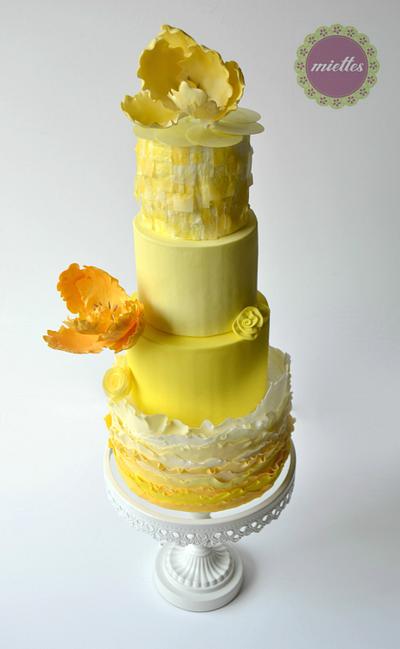 Yellow Ombre Cake - Cake Masters Color Boom issue - Cake by miettes
