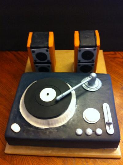 Turn Table Cake - Cake by amparoedith