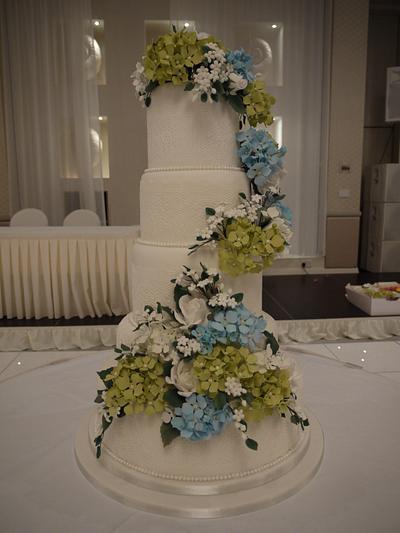 Hydrangea wedding cake - Cake by Galatia
