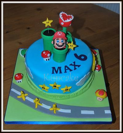 Mario - Cake by Kupcake