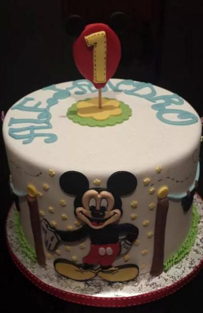 Mickey Cake !! - Cake by Nurisscupcakes