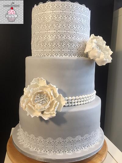 Wedding Cake. - Cake by Laura's Bakery