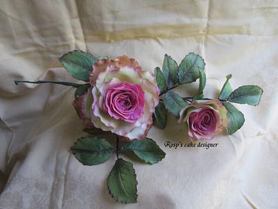 roses boulle de neige ,  rosa bianca con glitter in gum paste - Cake by rosycakedesigner
