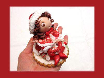 Christmas placeholders with mini doll - Cake by Laura Ciccarese - Find Your Cake & Laura's Art Studio